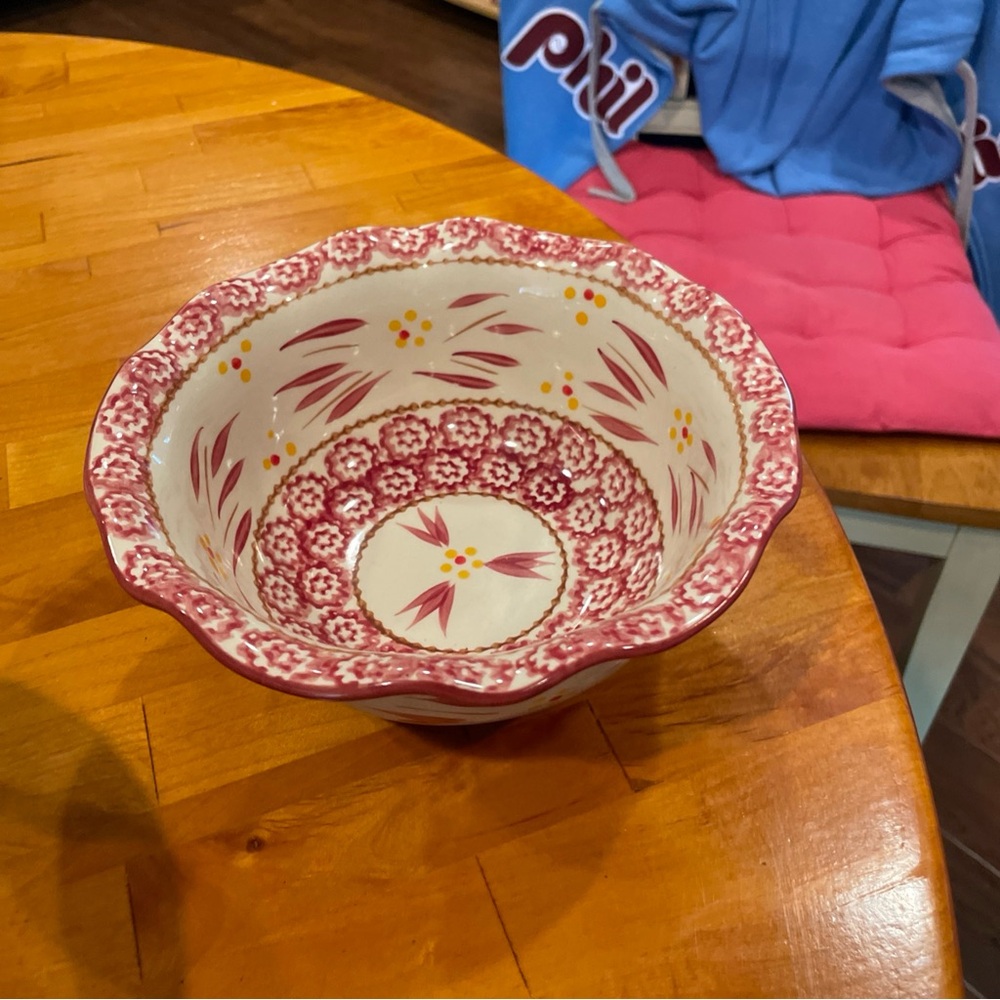 Temp-Tations Old World Cranberry Nesting 3-Piece Scalloped Bowl Set